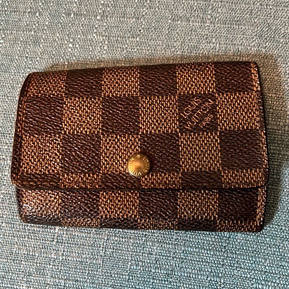 Louis Vuitton Damier Ebene Key Card Holder - 6 Key Holder